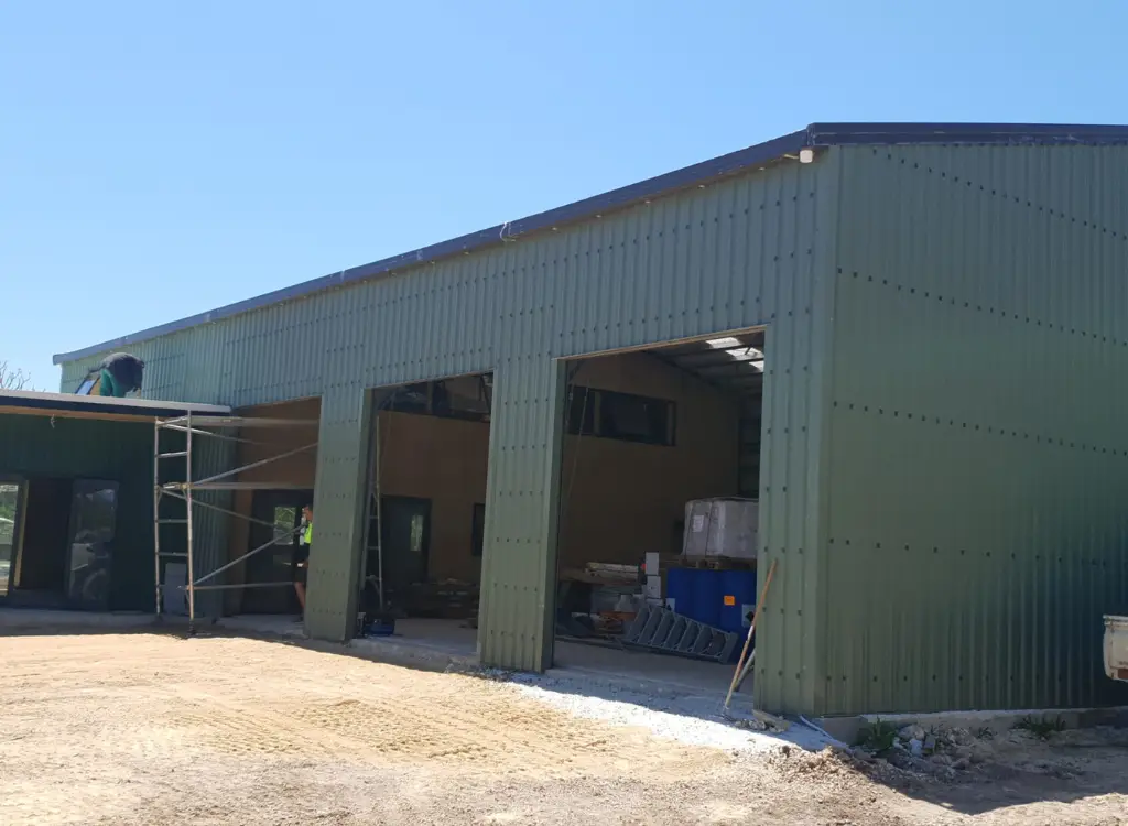 NIUE Rentals modern workshop